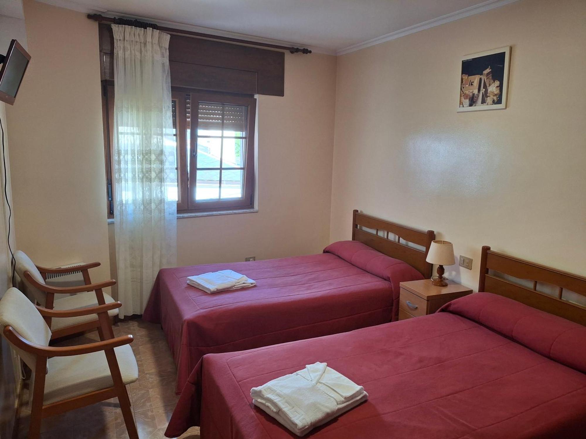 Hostal La Marina Porto do Barqueiro Екстер'єр фото