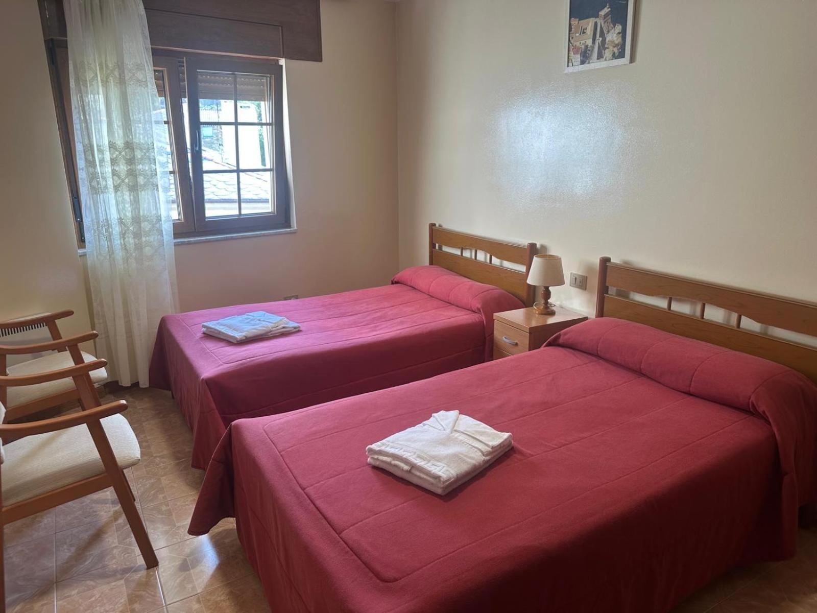 Hostal La Marina Porto do Barqueiro Екстер'єр фото