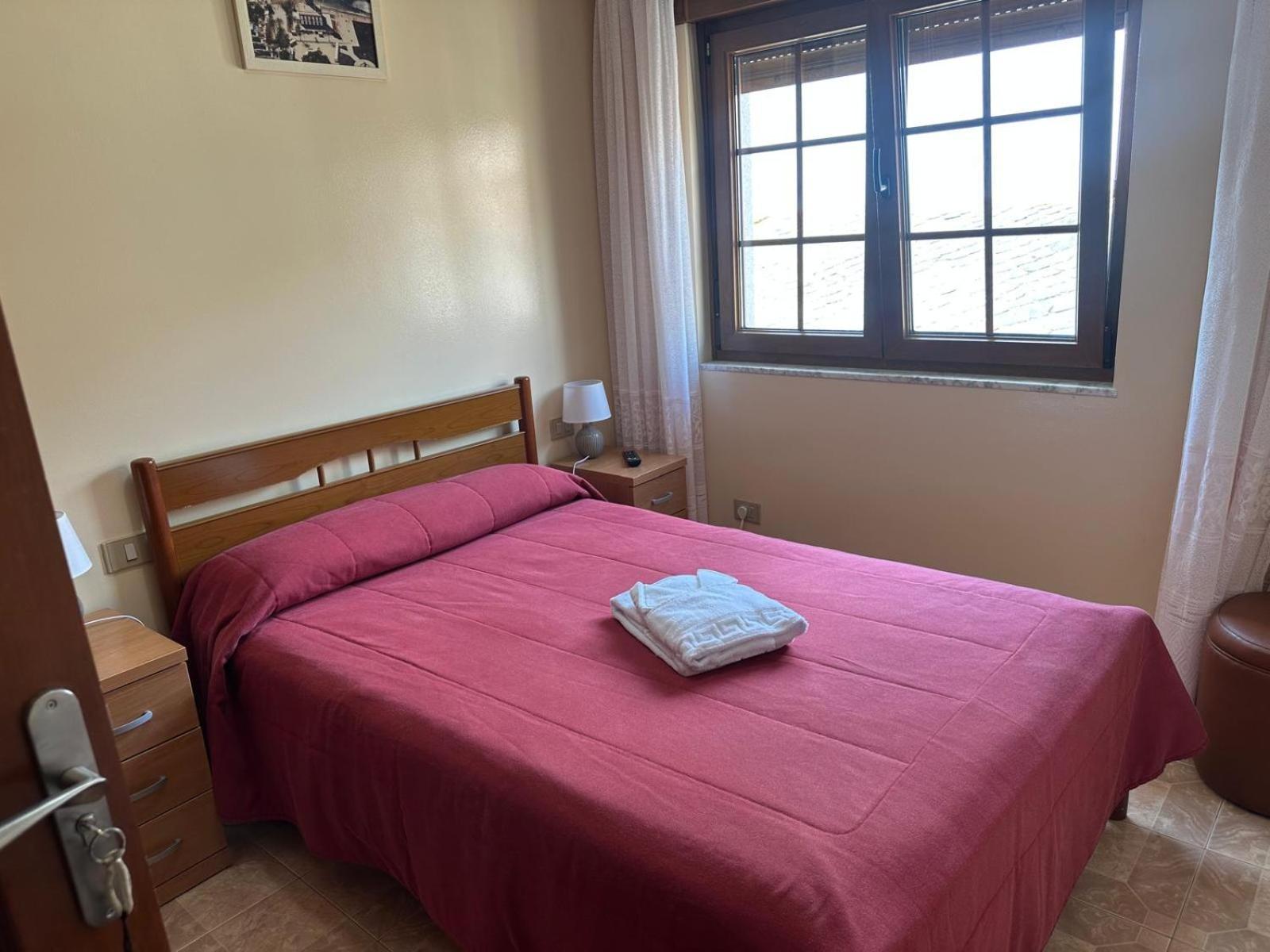 Hostal La Marina Porto do Barqueiro Екстер'єр фото